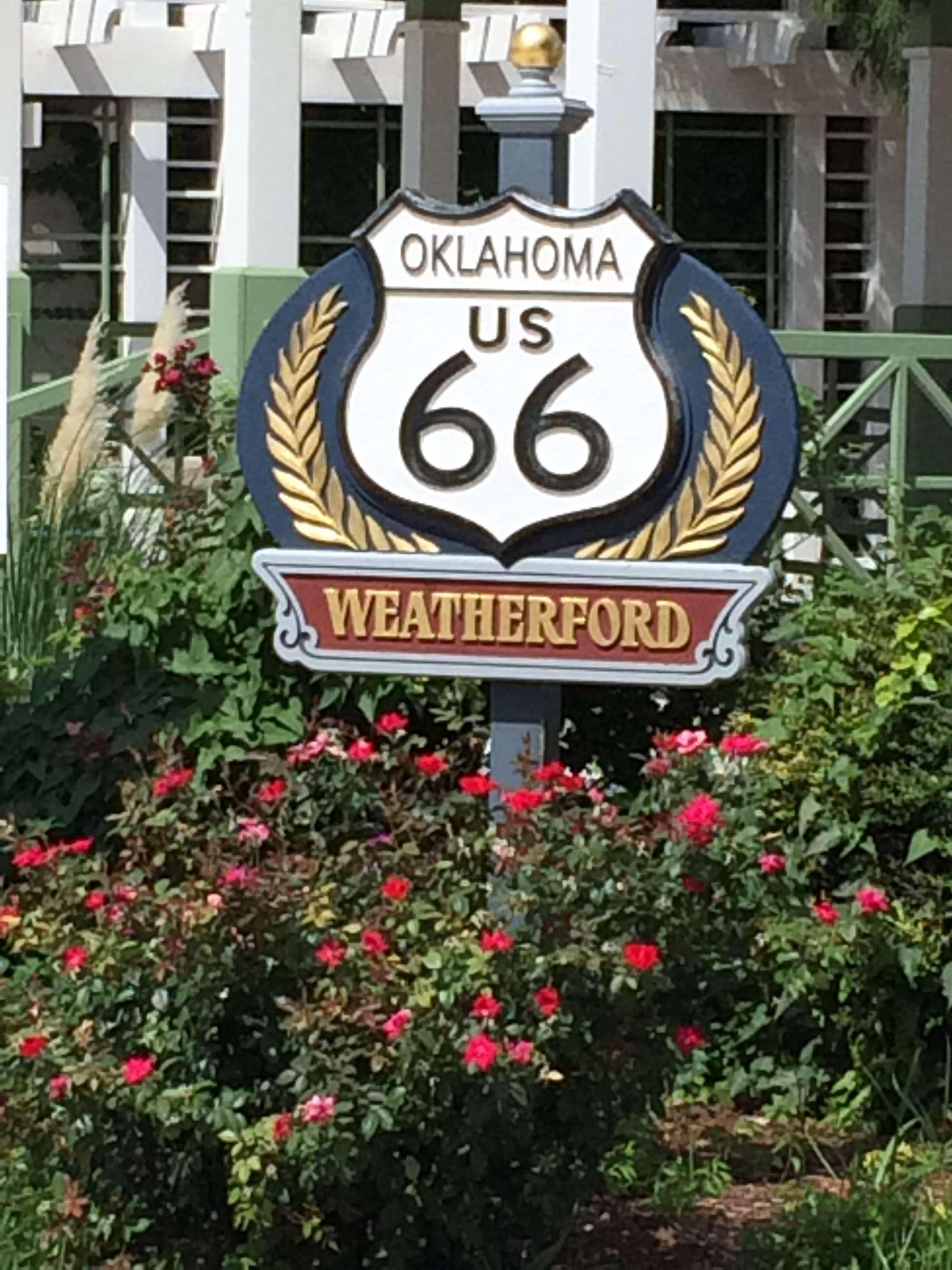 ホテル ベスト ウェスタン プラス ウェザーフォード Weatherford エクステリア 写真